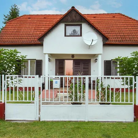 Holiday home Johnny By Interhome *