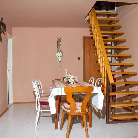 Holiday home Johnny By Interhome *